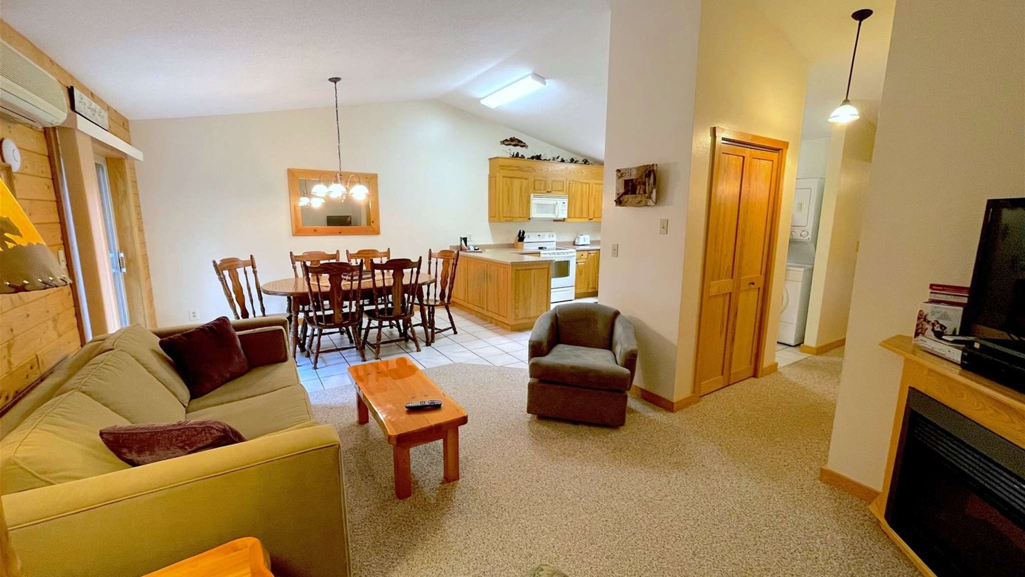 Red Pines - Elk Lake Condo #2